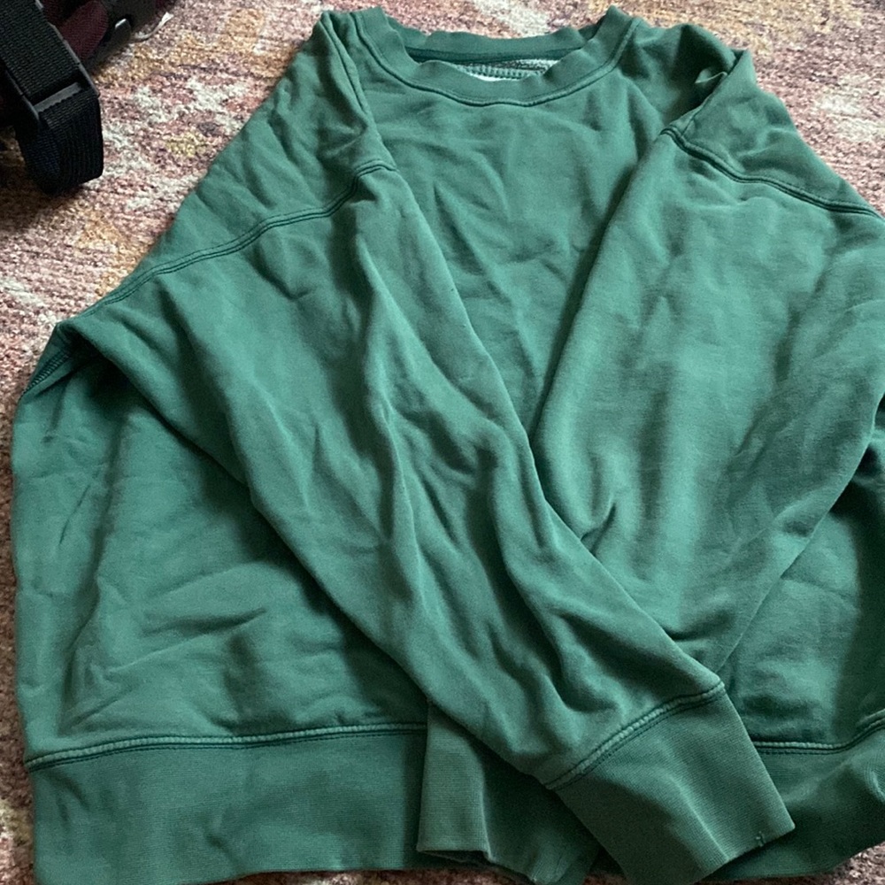 dark green american eagle crew neck
